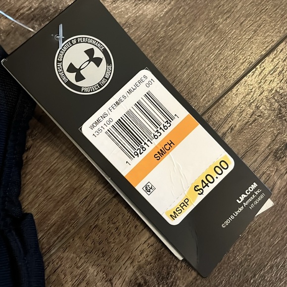 UNDER ARMOUR HEAT GEAR LOOSE FIT CAPRI JOGGERS SIZE SMALL NWT - Picture 4 of 5